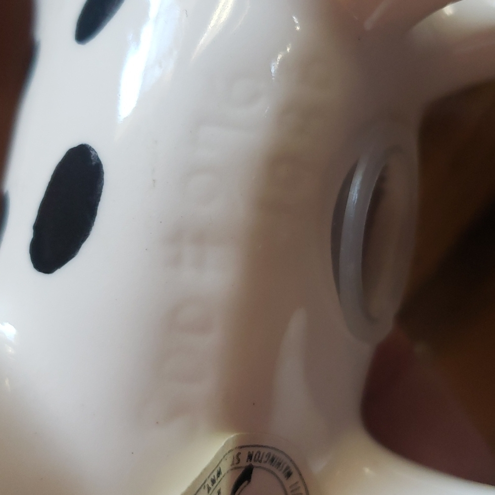Pee Dalmation puppy salt or pepper shaker. - Picture 15 of 15